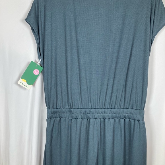 🎄NWT HALARA V-neck Romper Dusty Blue Sz L Casual Chic Minimalist Monochrome - Picture 6 of 10